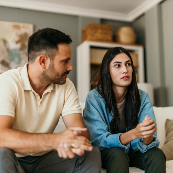 Ne da im se u mirnu luku: Oni uvek imaju problematične ljubavne veze