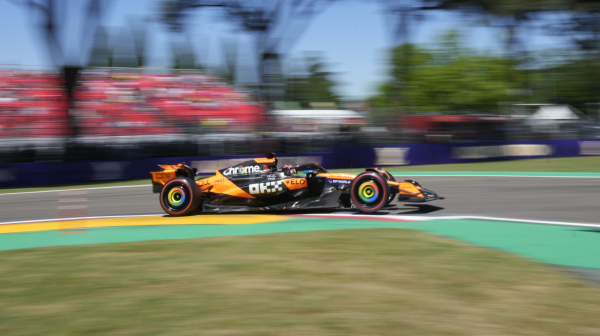 Pjastri najbrži na prvom treningu u Imoli