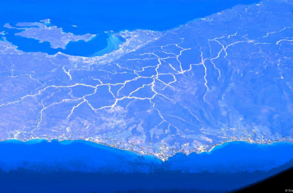 Pravo vreme da posetite raj na zemlji: Ostrvo sa narom u imenu FOTO