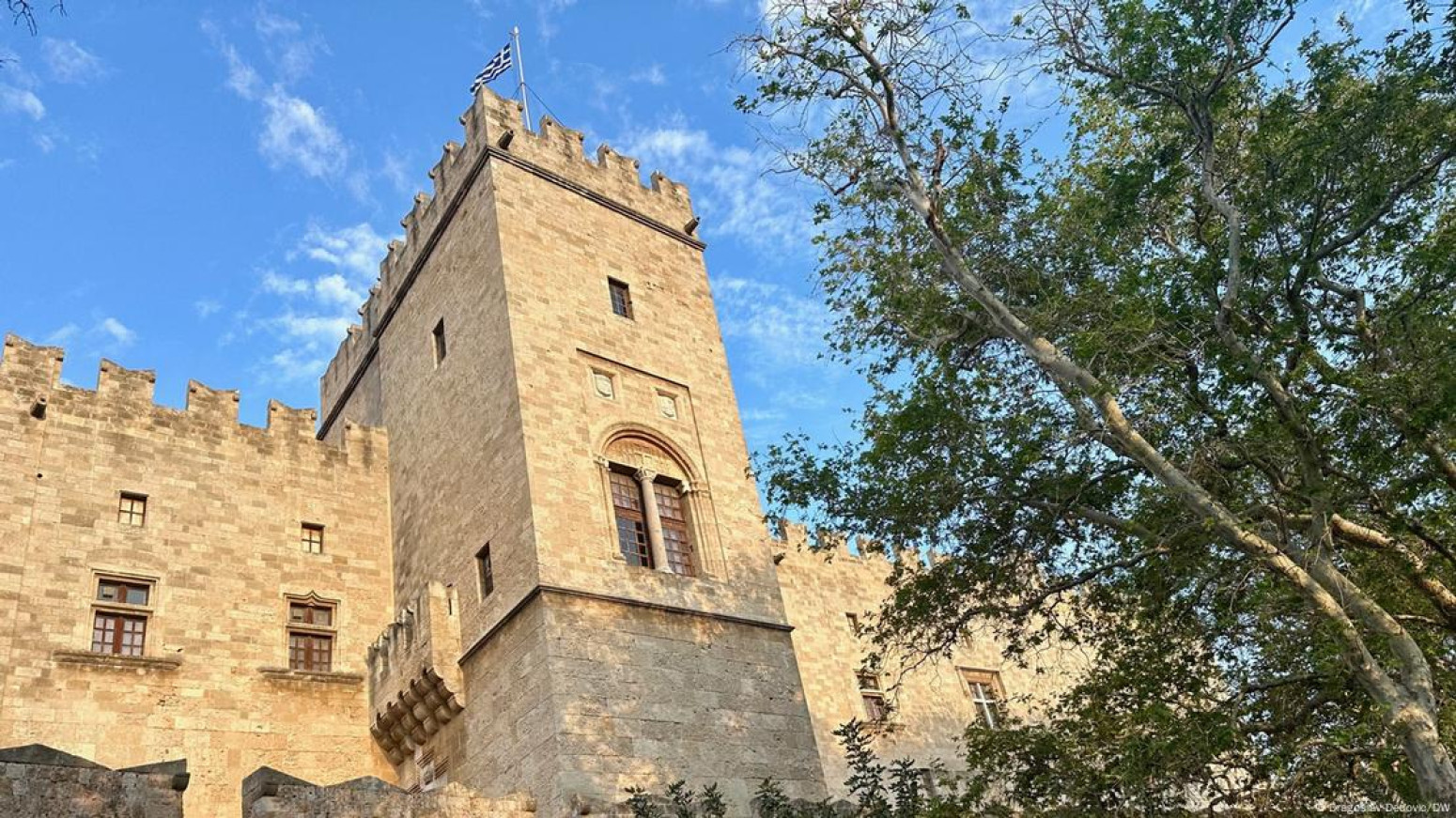 Pravo vreme da posetite raj na zemlji: Ostrvo sa narom u imenu FOTO