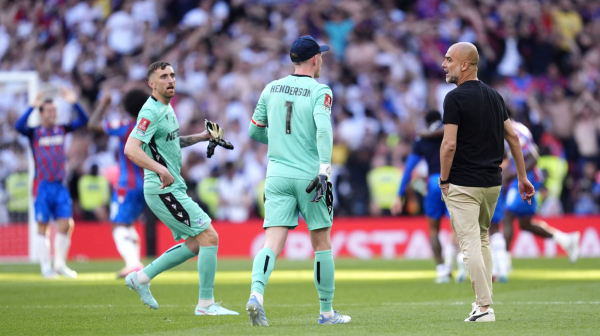 Gvardiola teško podneo poraz – odbio ruku golmana Palasa VIDEO