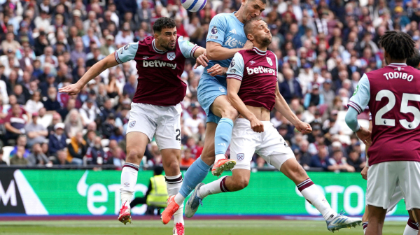 Milenković je heroj Notingema – spremite se za haos u Premijer ligi!