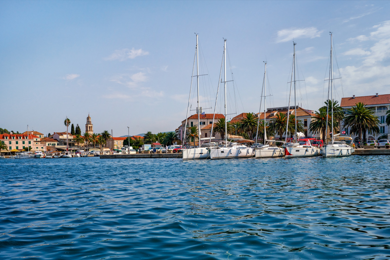 Korčula koju turisti ne vide: Tragom Olivera Dragojevića kroz Velu Luku