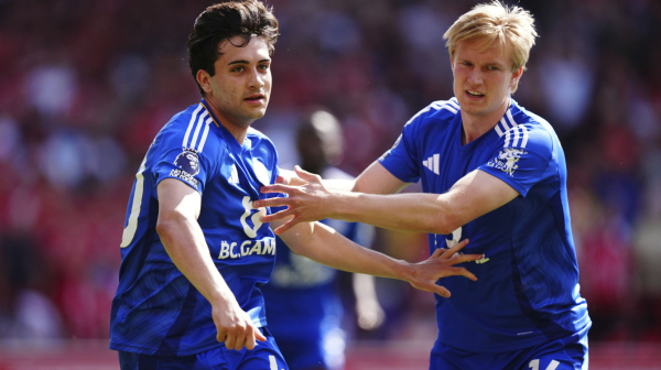 Drama u Engleskoj: Lester pod istragom