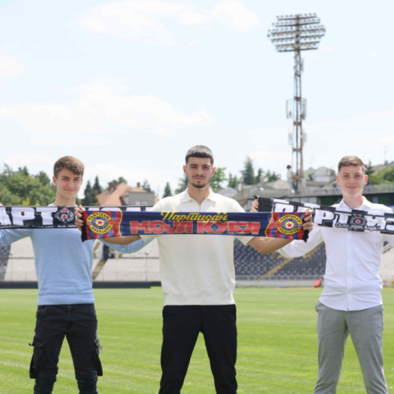 Partizan objavio – novi ugovori za decu kluba! FOTO