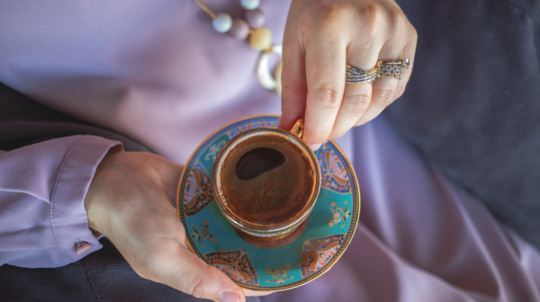 Srčani udar u najavi ili dobar jutarnji ritual? Lekari otkrivaju sve o kafi na prazan želudac VIDEO/ANKETA