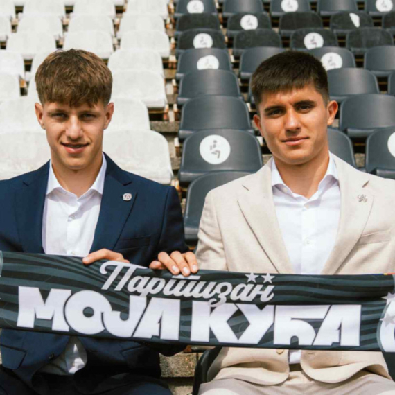 Potpisi u Humskoj – Partizan čuva dva najsjajnija dijamanta FOTO