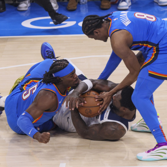 Prekid u Oklahomi: Sudiji razbijen nos VIDEO