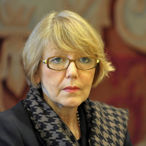 Sonja Biserko otišla u Sarajevo da napada Vučića jer ne dozvoljava da se Srbi proglase genocidnim VIDEO