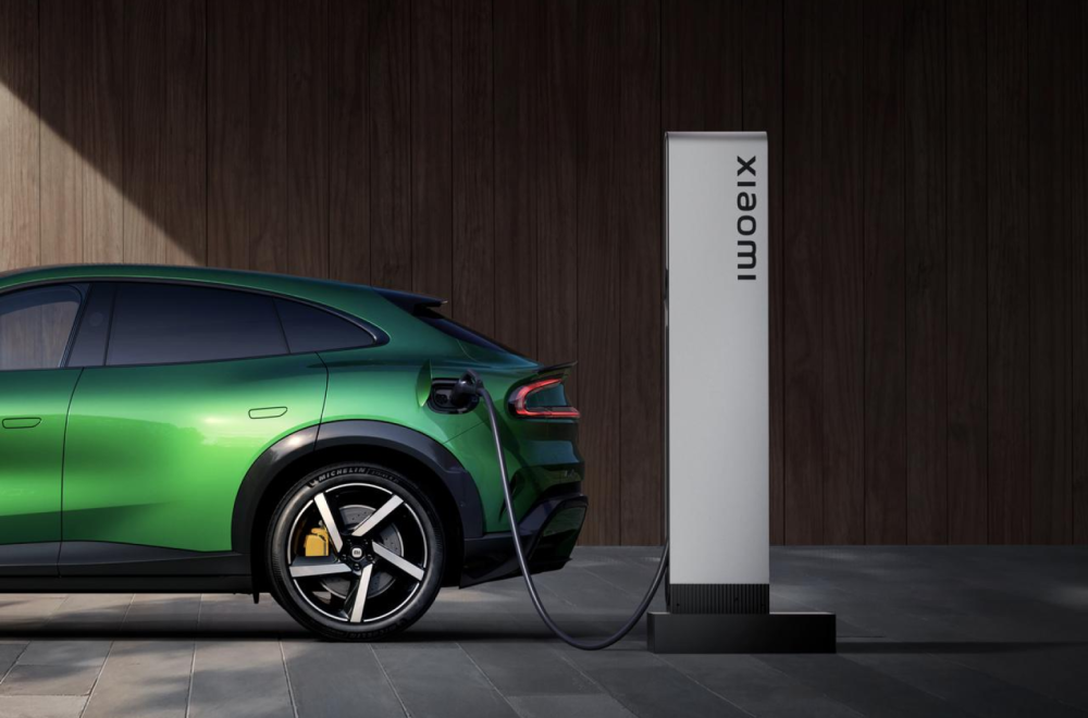 Proizvođač tvrdi da je sasvim normalno što kočnice na novom SUV-u gore VIDEO