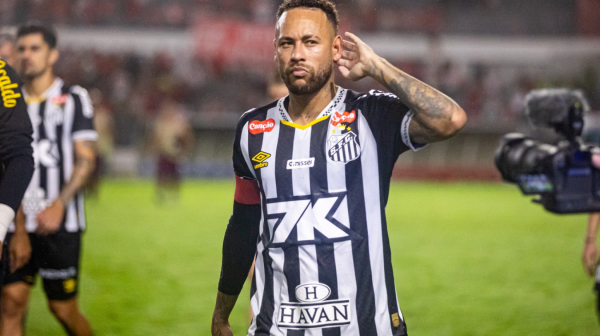 Nejmar ušao u sukob sa navijačima: "Ako misle da ne doprinosim, biću prvi koji će otići"