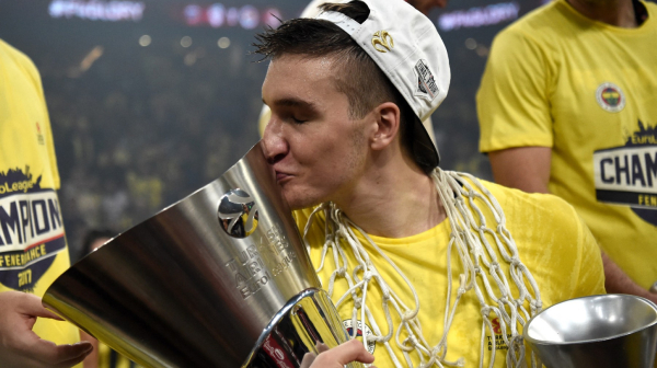 "Vrati se u Fenerbahče"; Bogdanović: "Jednog dana" VIDEO