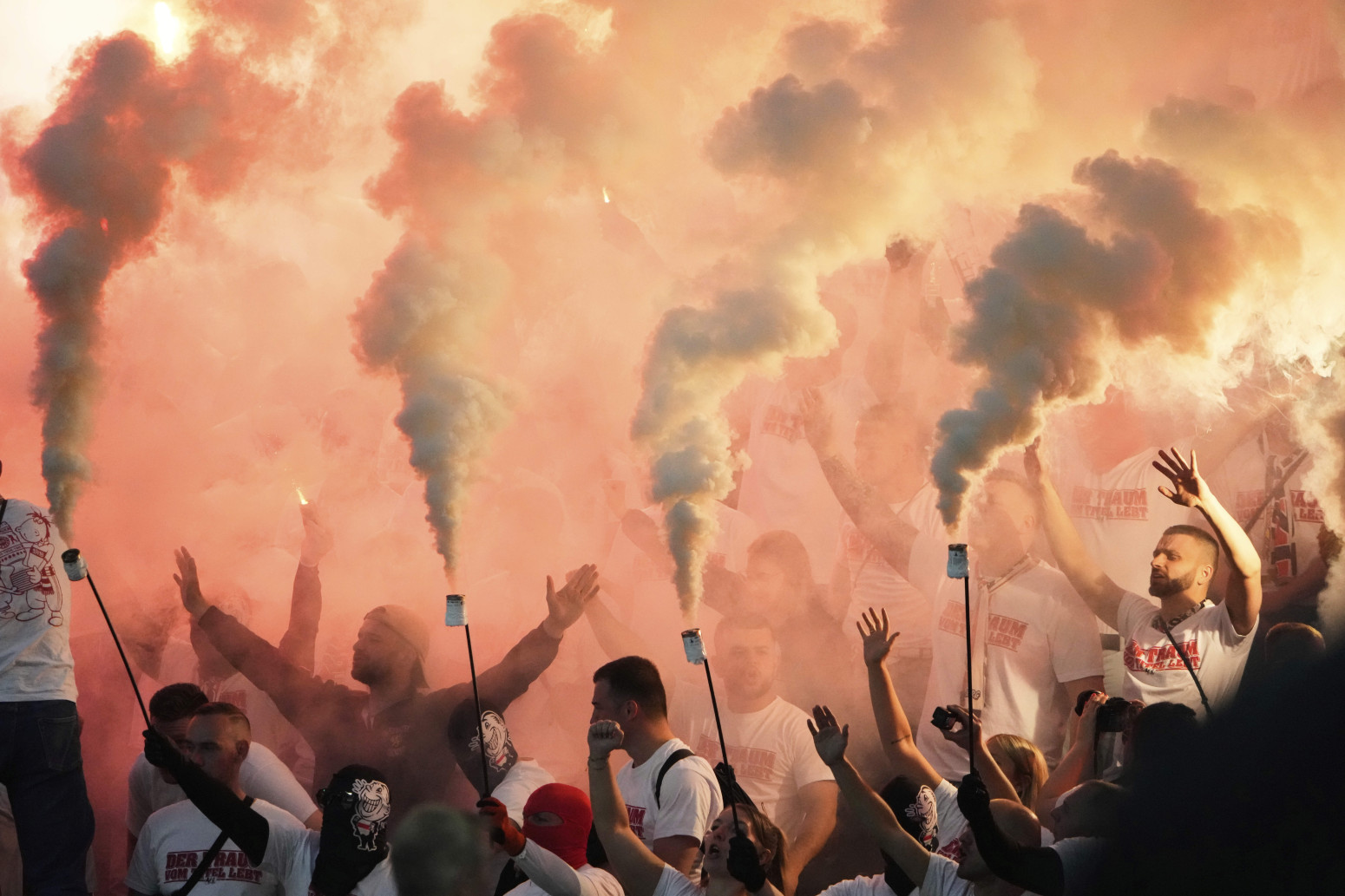 Štutgartu trofej posle 18 godina – navijači Arminije zasenili svoje igrače