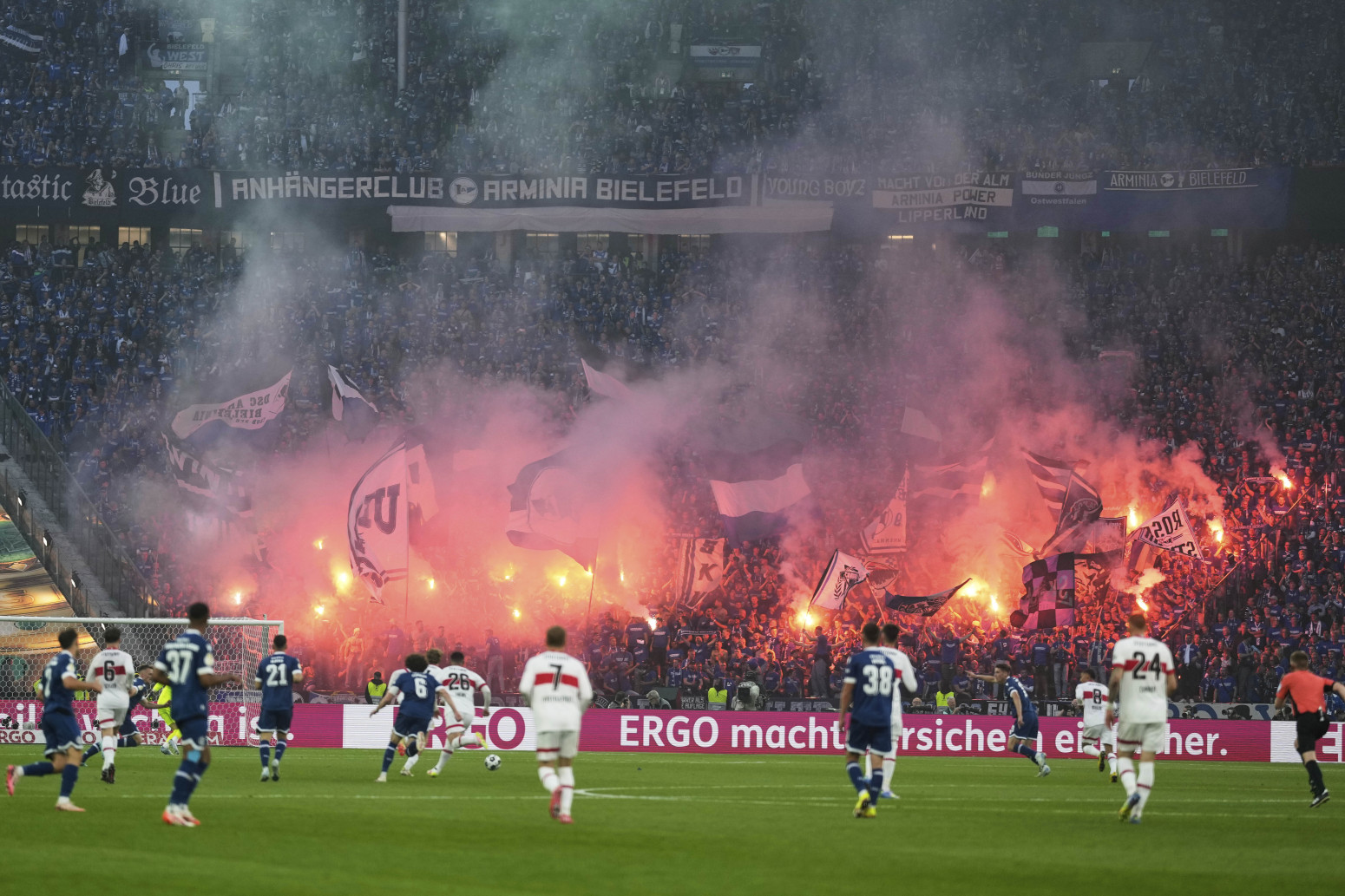 Štutgartu trofej posle 18 godina – navijači Arminije zasenili svoje igrače