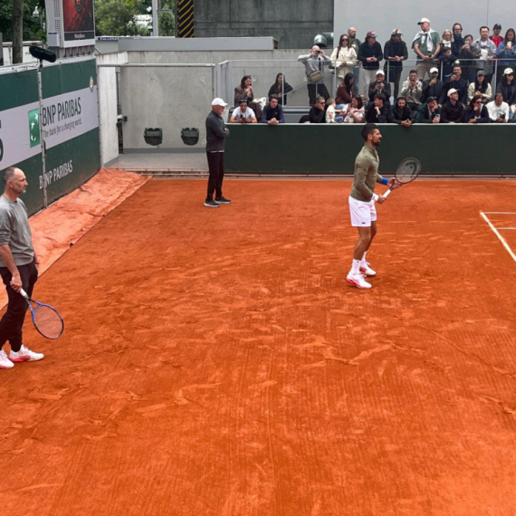 Novak na prvom treningu na Rolan Garosu FOTO