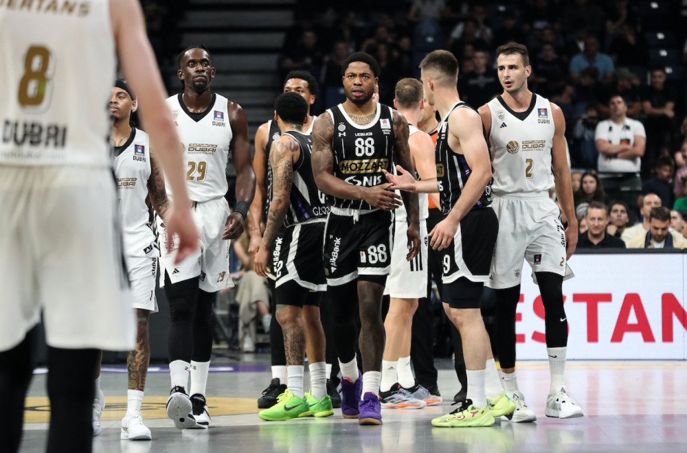 Crno-bela dominacija: Partizan demolirao Dubai