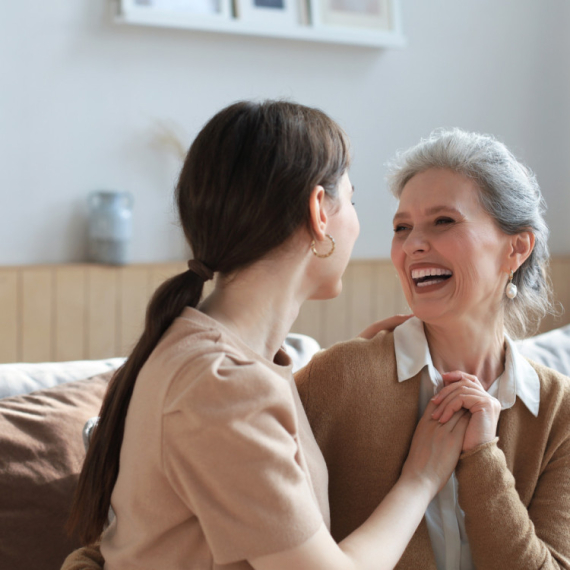 Šest razloga zašto je dobro biti "starija" mama: Jedan je iznenađujući