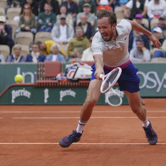 Senzacija: Medvedev eliminisan u prvom kolu Rolan Garosa!
