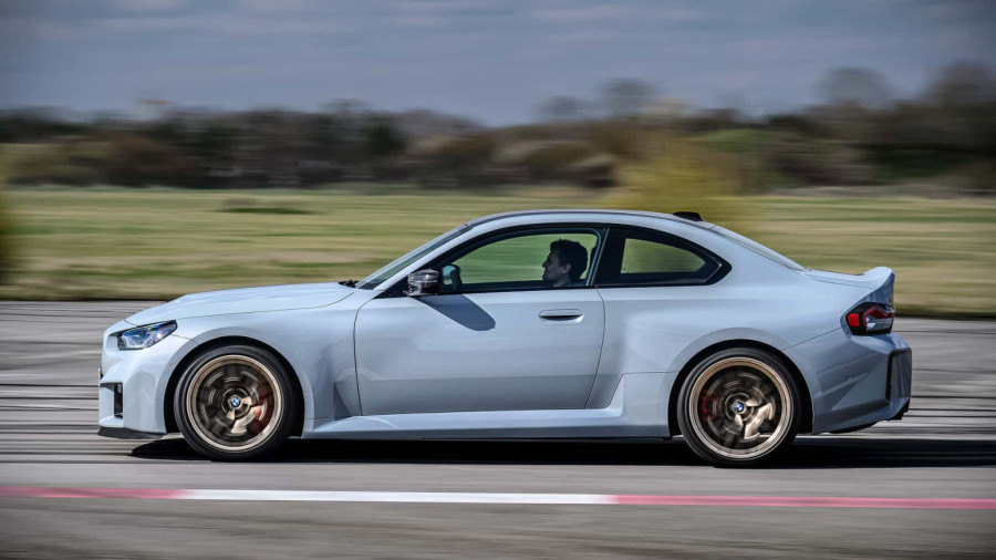 Zver sa zadnjim pogonom: Novi BMW M2 CS je lakši, jači i skuplji nego ikad FOTO