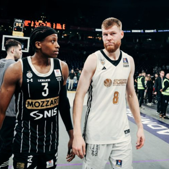 Meč lopta "parnog valjka" u Dubaiju