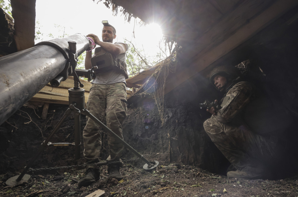 Počelo opkoljavanje: Sve spremno za ulične borbe