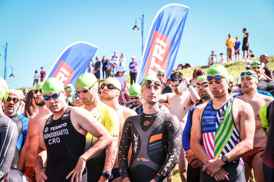 Trijatlonci u borbi za zlato na Srebrnom jezeru