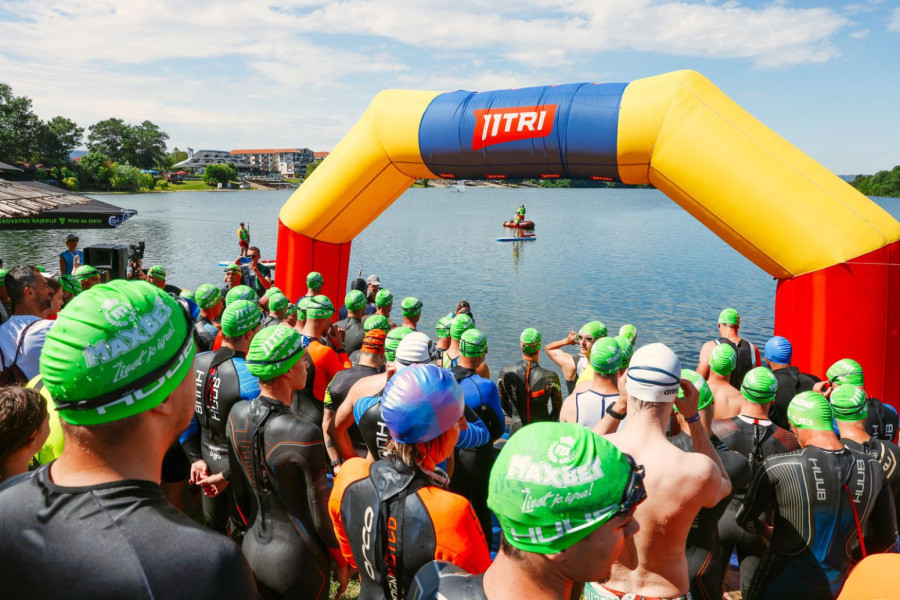 Trijatlonci u borbi za zlato na Srebrnom jezeru