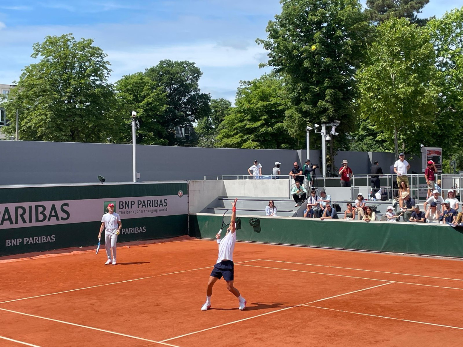 Đoković imao specijalnog sparing partnera pred Mutea FOTO