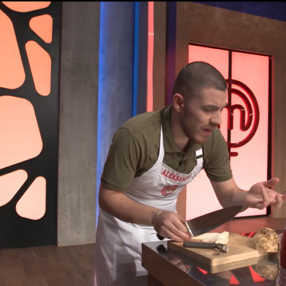 Takmičar doživeo peh - posekao se na nož: Ništa mi ne ide po planu...