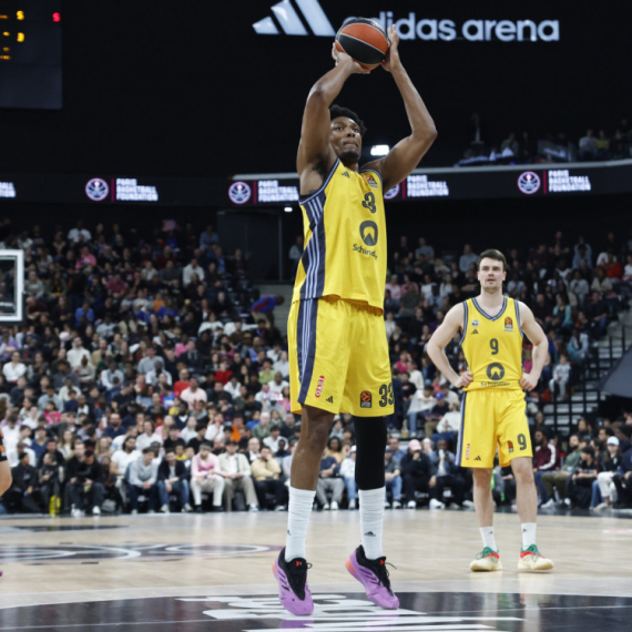 Amerikanac jača centarsku liniju Zvezde – dogovor blizu