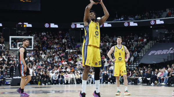 Amerikanac jača centarsku liniju Zvezde – dogovor blizu