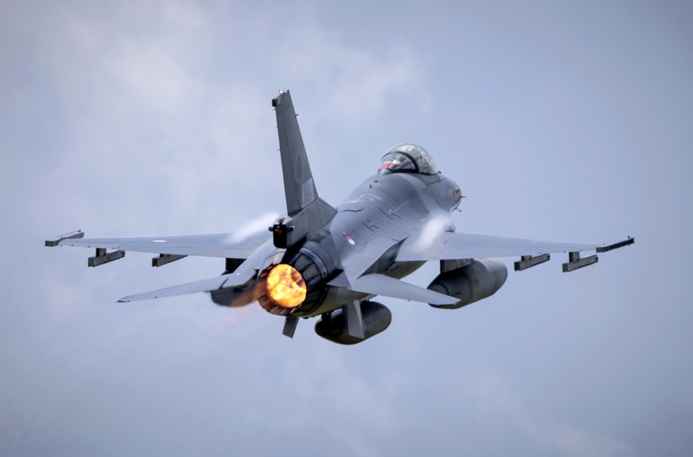 Komšije kupile 18 aviona F-16 za 1 evro
