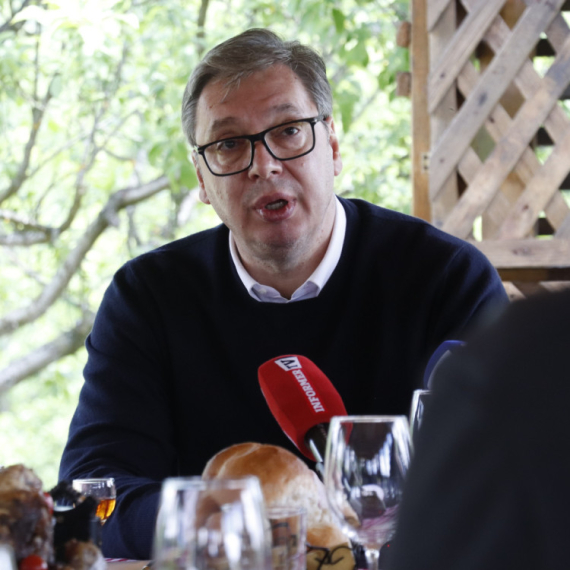 Mediji; "Kad se otkriju Milove veze s kriminalom, DPS horski viče: Drž'te Vučića"