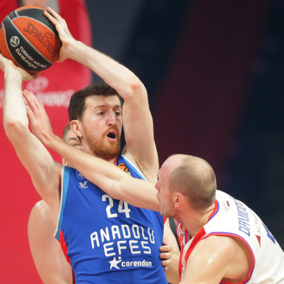 Efes "zaključao" Osmanija