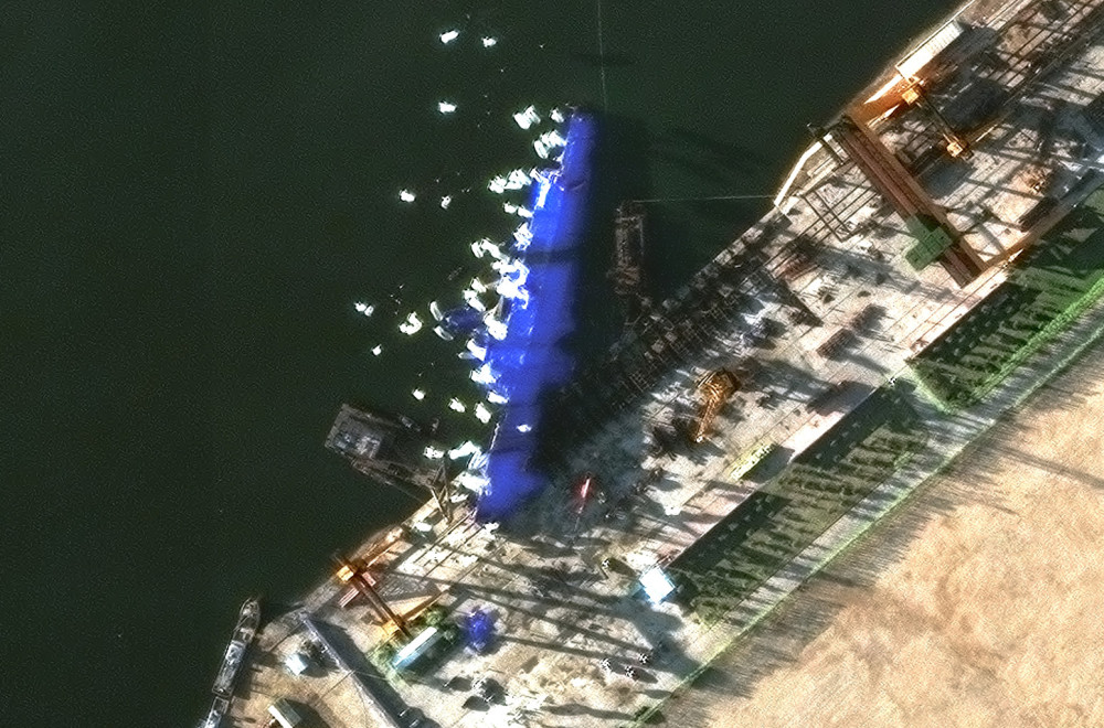 Misterija; Sateliti otkrili čudne objekte oko Kimovog ratnog broda