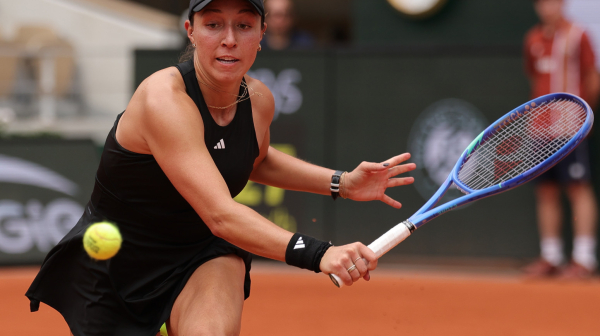 Pegula eliminisala Grend slem šampionku