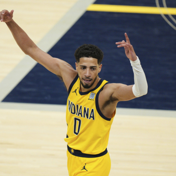 Indijana dotukla Njujork za finale NBA lige VIDEO