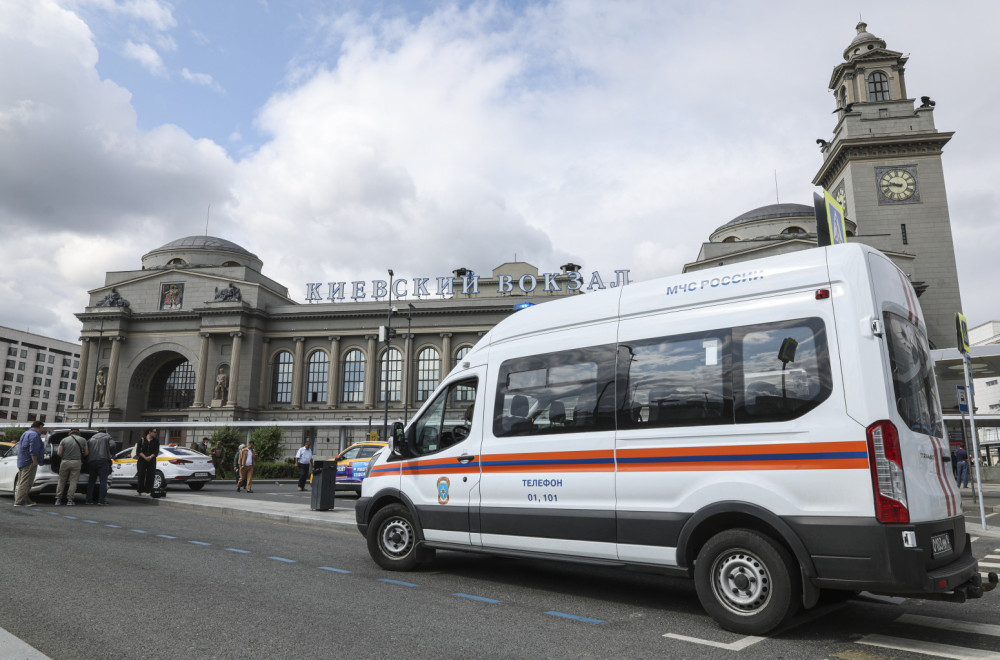 Urušio se pešački most u Rusiji