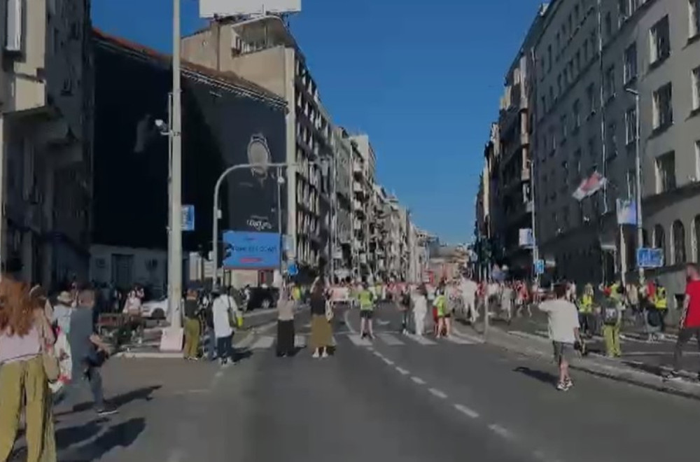 Manje od sto blokadera blokira stotine automobila i pravi haos u Beogradu VIDEO