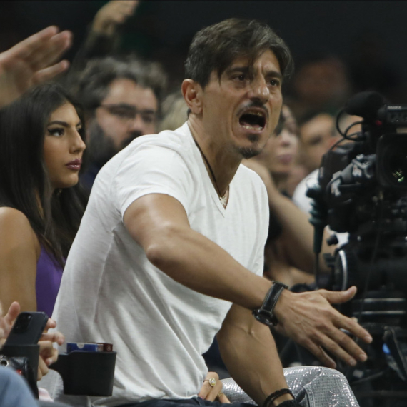 Najavljeno – učinjeno: Janakopulos izazvao haos u Pireju! VIDEO