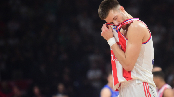 Zvezda pritisla Olimpijakos zbog Petruševa