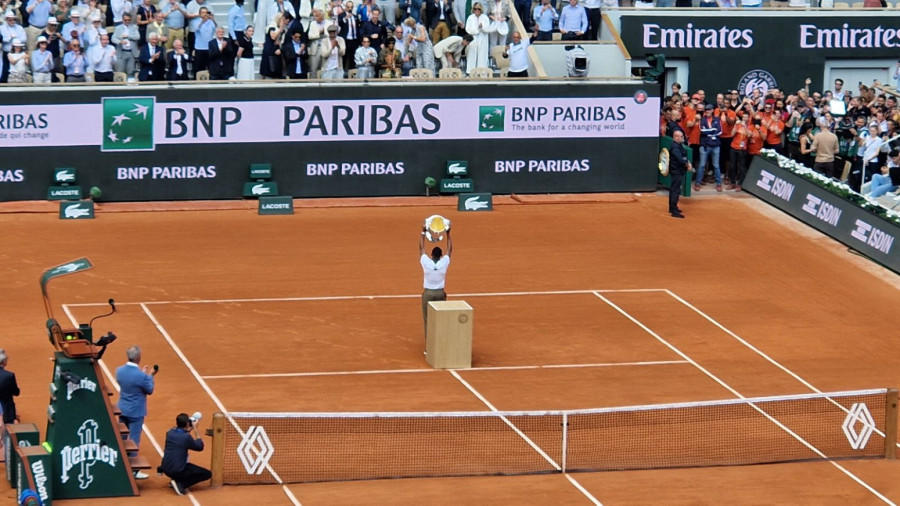 Dembele zapalio Pariz – spektakl pre Novakovog meča FOTO