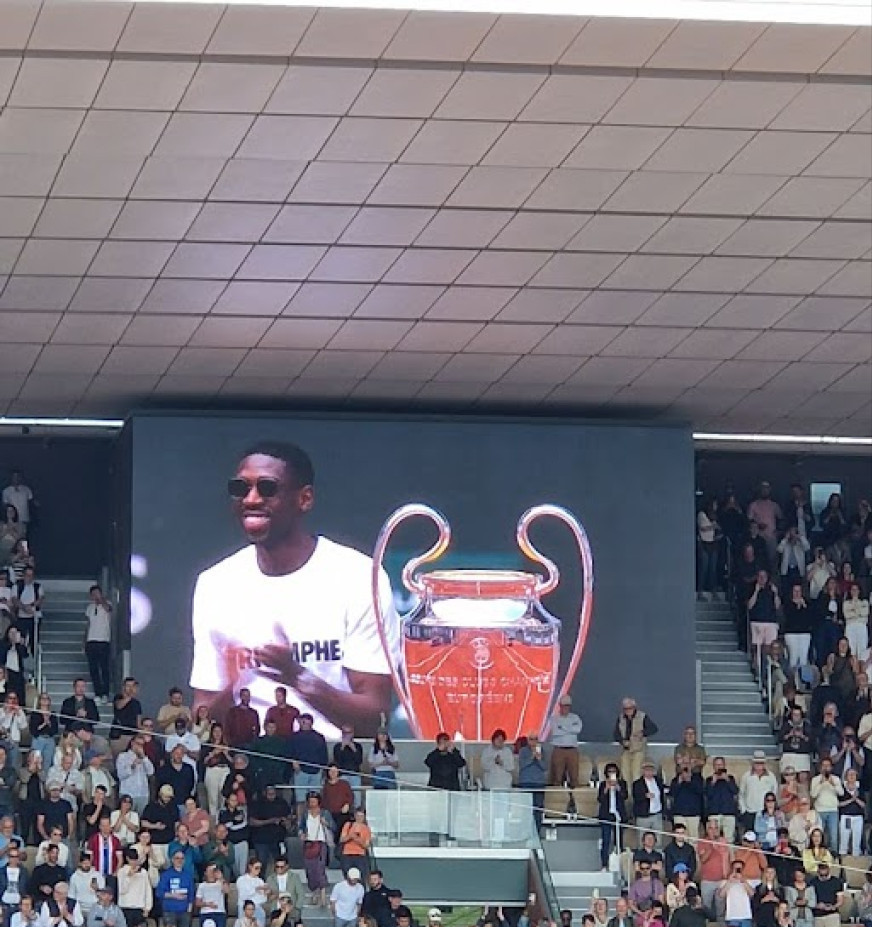 Dembele zapalio Pariz – spektakl pre Novakovog meča FOTO