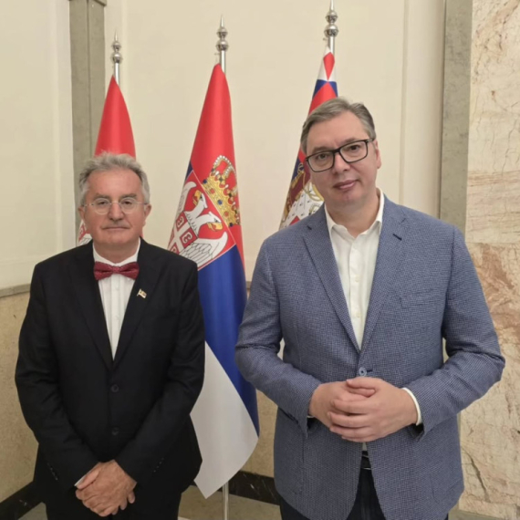 Vučić pozvao ambasadora Srbije u Crnoj Gori na važan sastanak FOTO