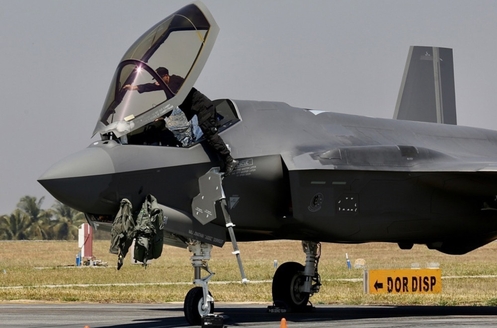 NATO nevidljivi avioni se raspoređuju na granici sa Rusijom? Mogu da nose nuklaerno naoružanje