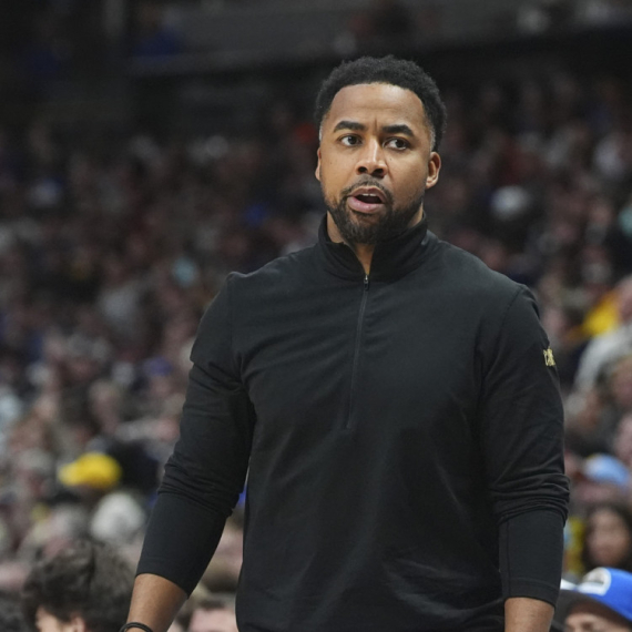 Micićev Finiks bira