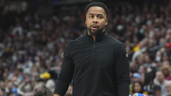 Micićev Finiks bira