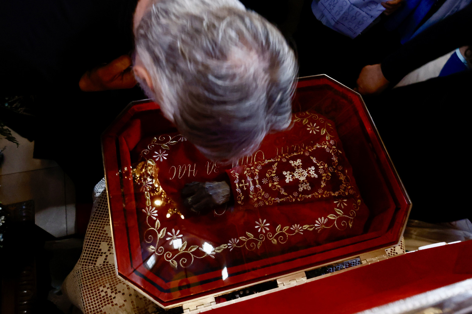 Sveti Sava ponovo među nama: Mošti stigle u Vaznesenjski hram FOTO/VIDEO