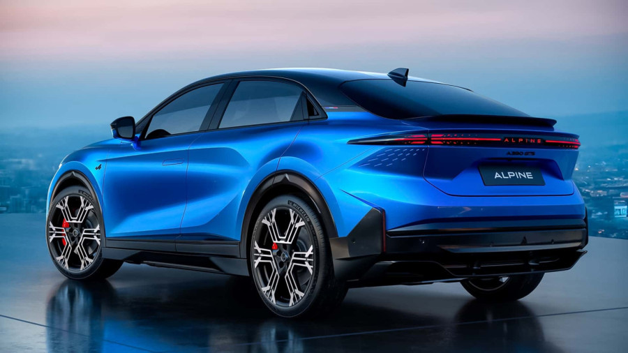 Novi Alpine raskida sa tradicijom: A390 je SUV težak preko dve tone! FOTO