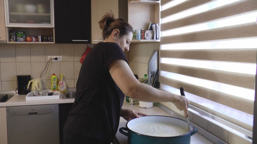 Kako prepoznati da li su sir i kajmak domaći? FOTO